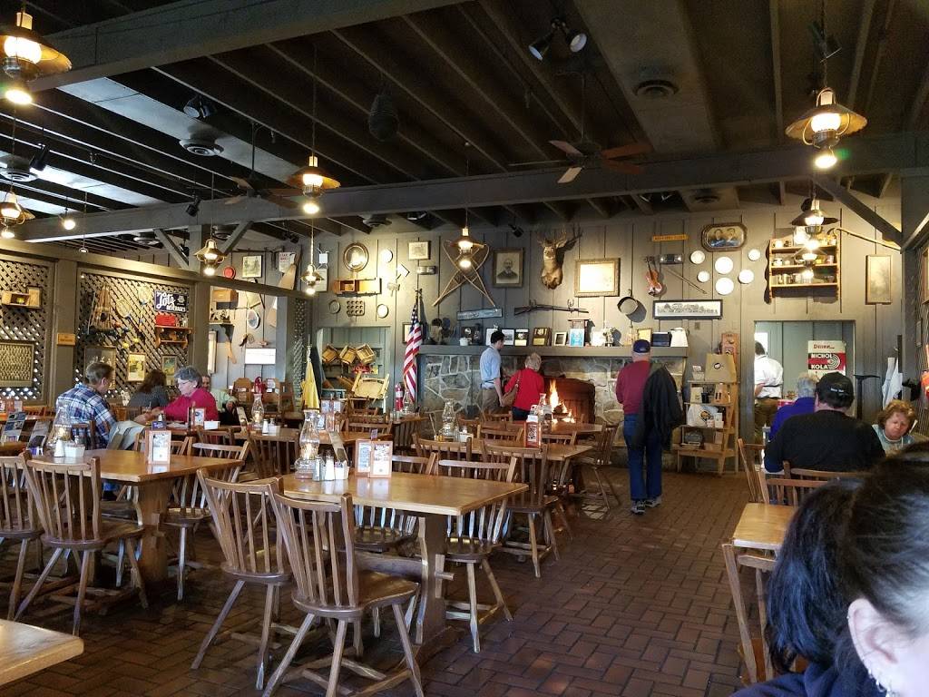 Cracker Barrel Old Country Store | restaurant | 3820 Wards Rd, Lynchburg, VA 24502, USA | 4345821940 OR +1 434-582-1940