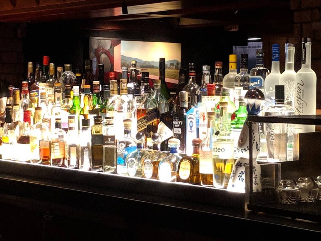 Houstons | restaurant | 2991 Michelson Dr, Irvine, CA 92612, USA | 9498330977 OR +1 949-833-0977