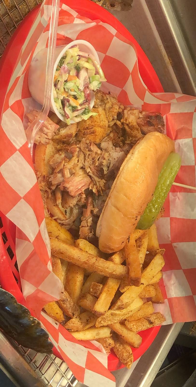 The wing king | restaurant | 1020 S 1st St, Union City, TN 38261, USA | 7315999668 OR +1 731-599-9668