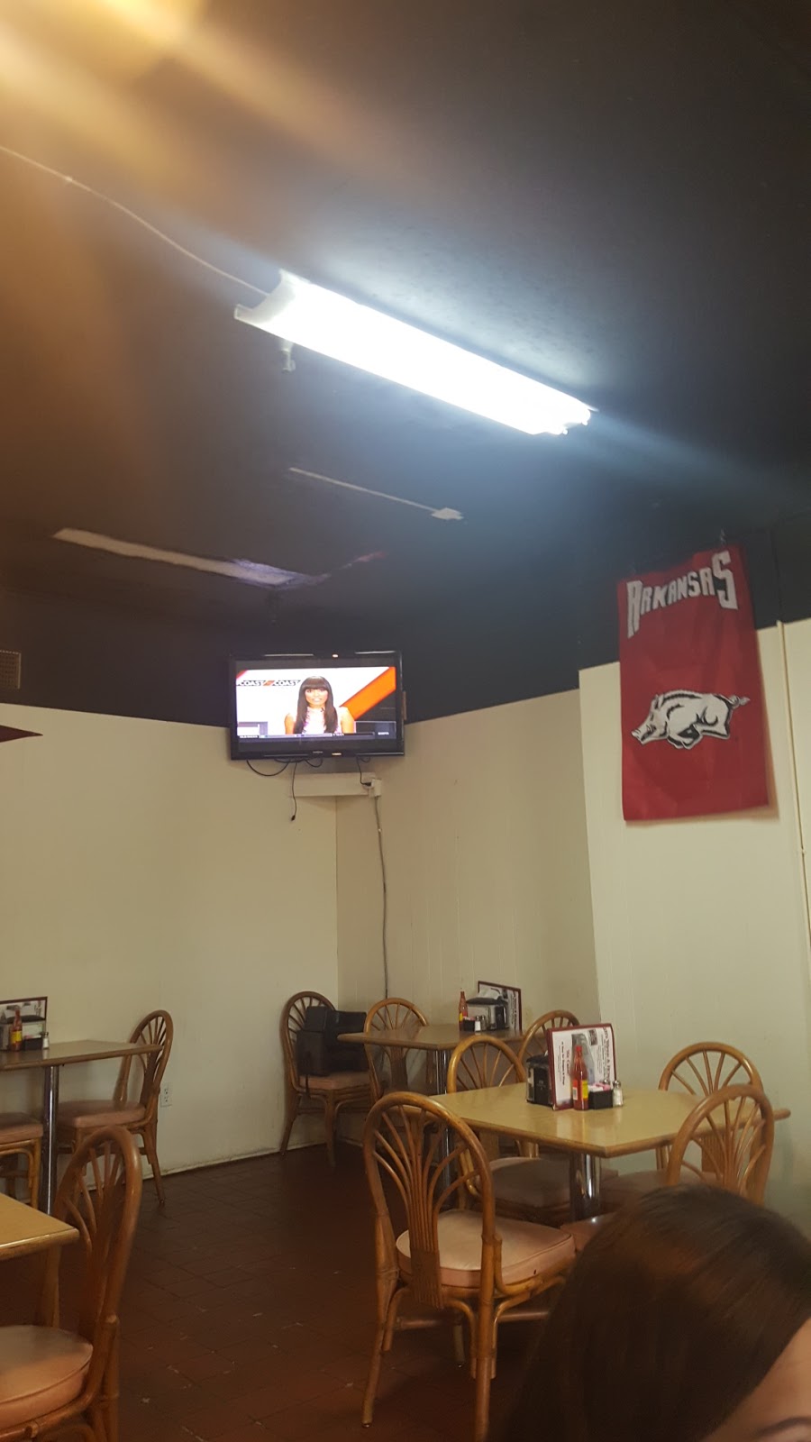 J Bs Wing Stop & Burgers | restaurant | 105 E 1st Ave B, Crossett, AR 71635, USA | 8703646800 OR +1 870-364-6800