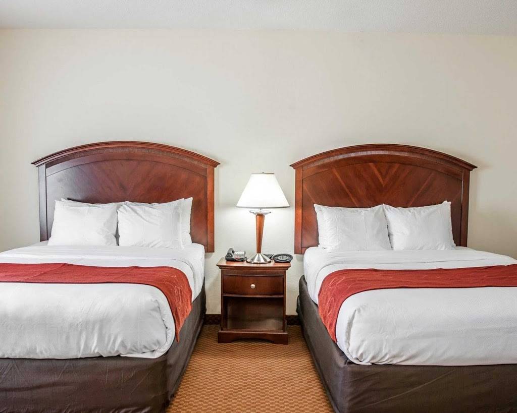 Comfort Suites near Indianapolis Airport | restaurant | 2750 Fortune Cir W, Indianapolis, IN 46241, USA | 3174810700 OR +1 317-481-0700