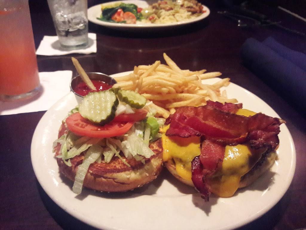 Charlestons Restaurant | restaurant | 14636 Greyhound Plaza, Carmel, IN 46032, USA | 3178465965 OR +1 317-846-5965