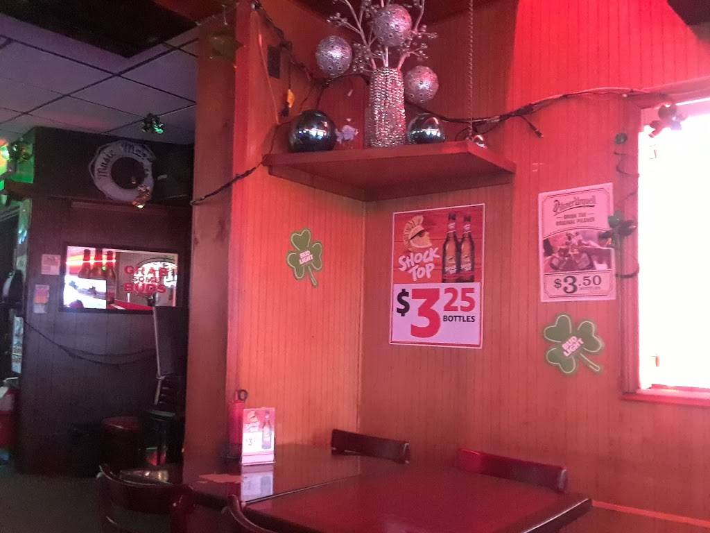 Speedboat Bar & Grill | restaurant | 749 Biddle Ave, Wyandotte, MI 48192, USA | 7342825750 OR +1 734-282-5750