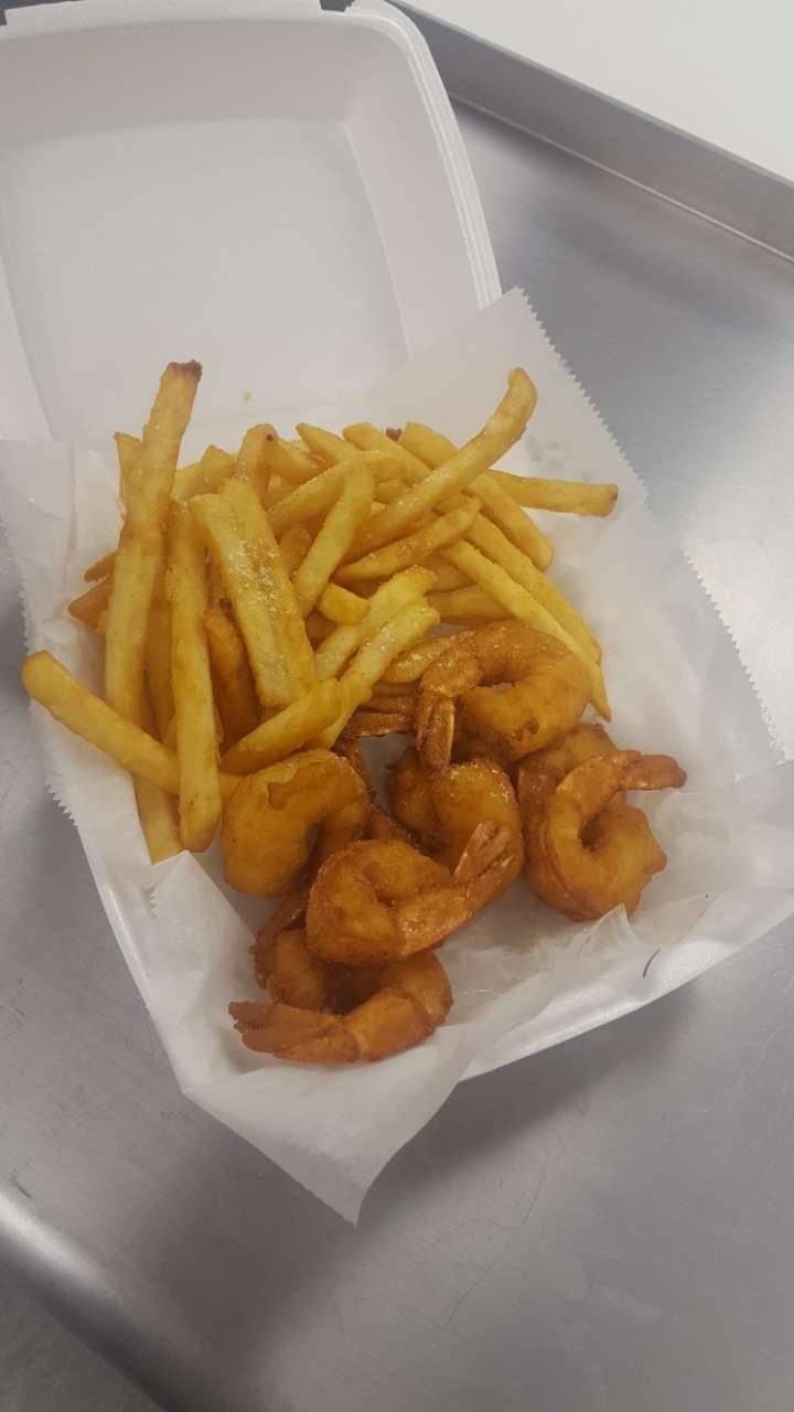 Lick a chick | restaurant | 3118 Auburn St, Rockford, IL 61101, USA | 8159979056 OR +1 815-997-9056