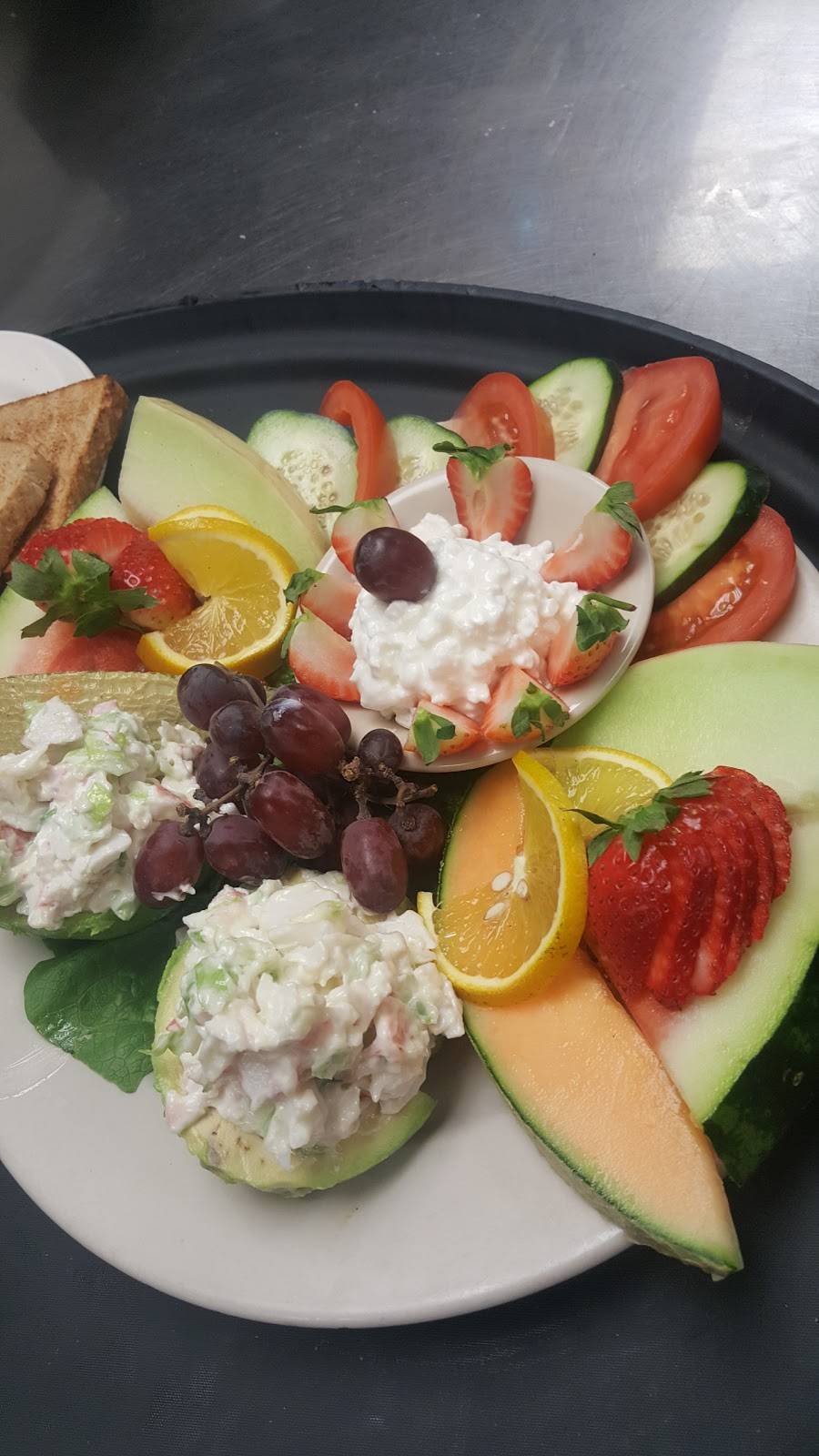 Sophias House of Pancakes | restaurant | 9344 Indianapolis Blvd, Highland, IN 46322, USA | 2199244955 OR +1 219-924-4955