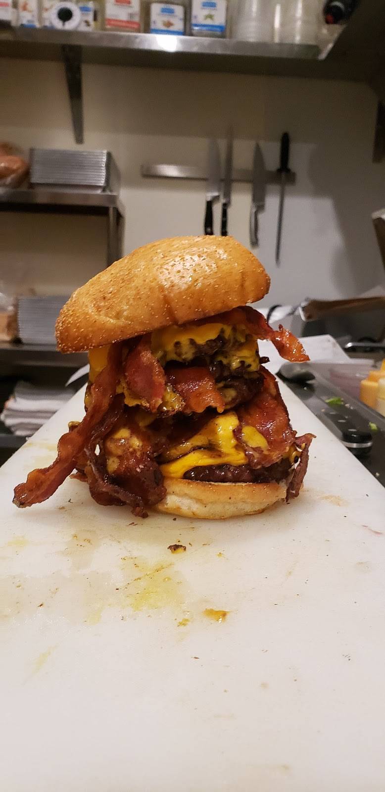 Gastro Grind Burgers | restaurant | 73850 CA-111 #B, Palm Desert, CA 92260, USA | 7604040300 OR +1 760-404-0300