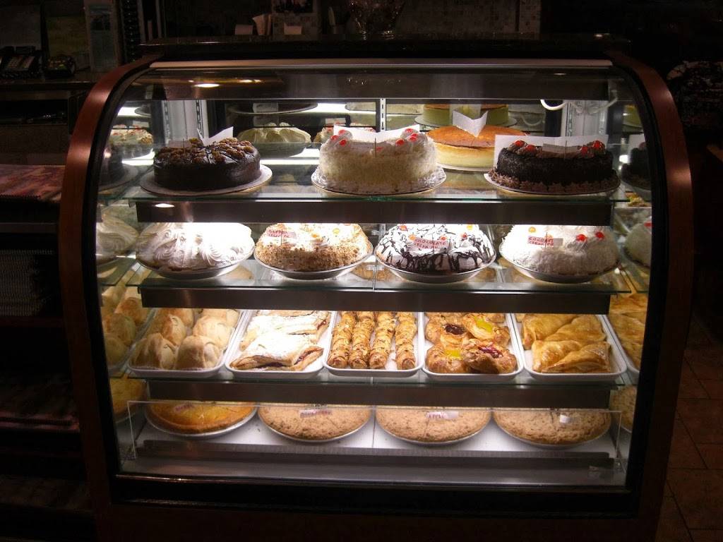 Temple Family Restaurant | restaurant | 4949 N 5th Street Hwy, Temple, PA 19560, USA | 6109293340 OR +1 610-929-3340