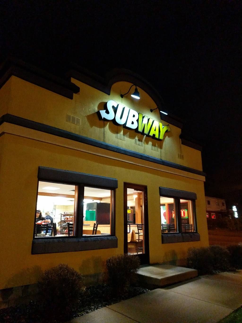 Subway Restaurants | restaurant | 312 N Oak Ave St, Owatonna, MN 55060, USA | 5074516062 OR +1 507-451-6062