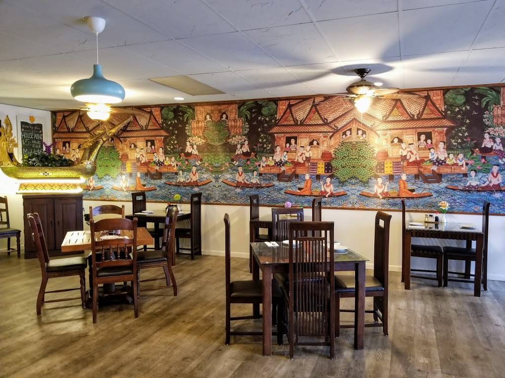 La Moon Thai Eatery | restaurant | 6366 El Cajon Blvd, San Diego, CA 92115, USA | 6195469990 OR +1 619-546-9990