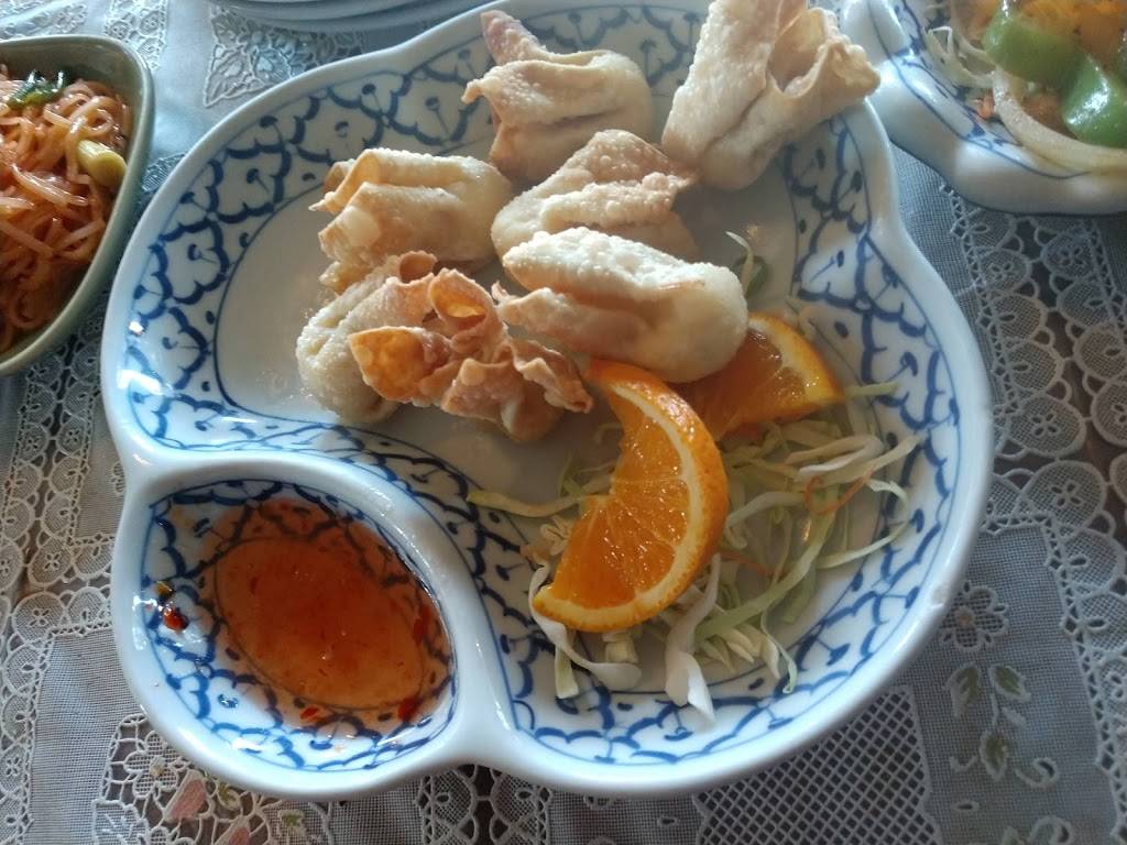 Thai Hut | restaurant | 4116 Harborview Dr, Gig Harbor, WA 98332, USA | 2538588523 OR +1 253-858-8523