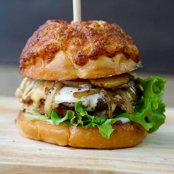 A1 dogs & Burgers | restaurant | 15430 Warren Ave, Dearborn, MI 48126, USA | 3138881515 OR +1 313-888-1515