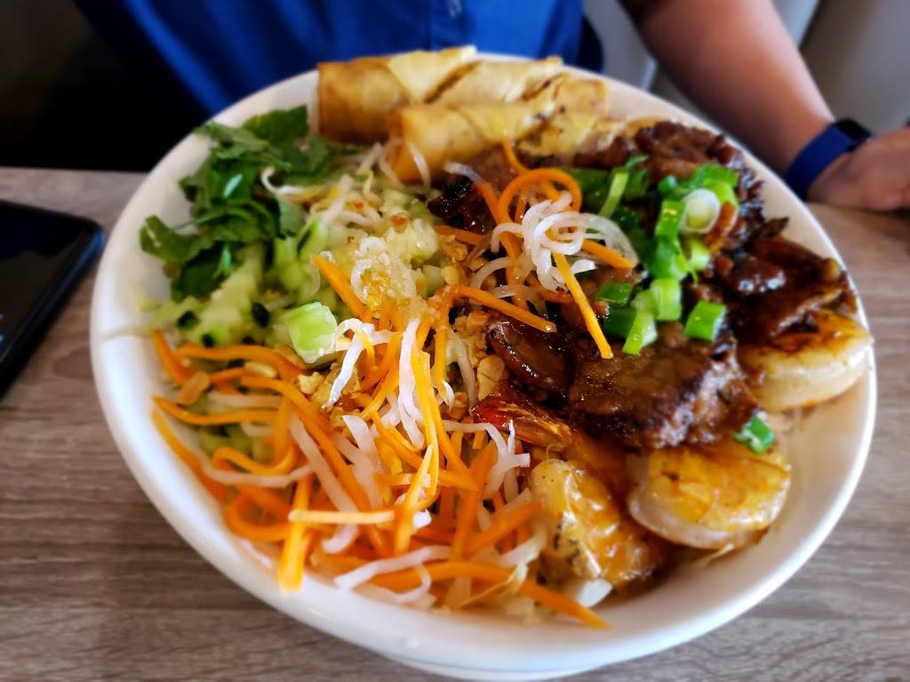 Mama Tieus | restaurant | 10130 Garden Grove Blvd Ste. 131, Garden Grove, CA 92844, USA | 7145908748 OR +1 714-590-8748