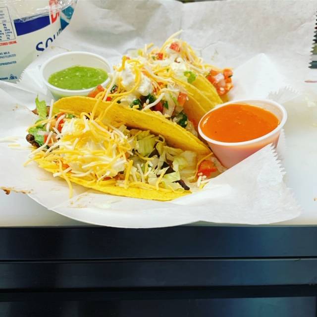 La Familia Restaurant | restaurant | 588 Salem Rd, Picayune, MS 39466, USA | 7692422864 OR +1 769-242-2864