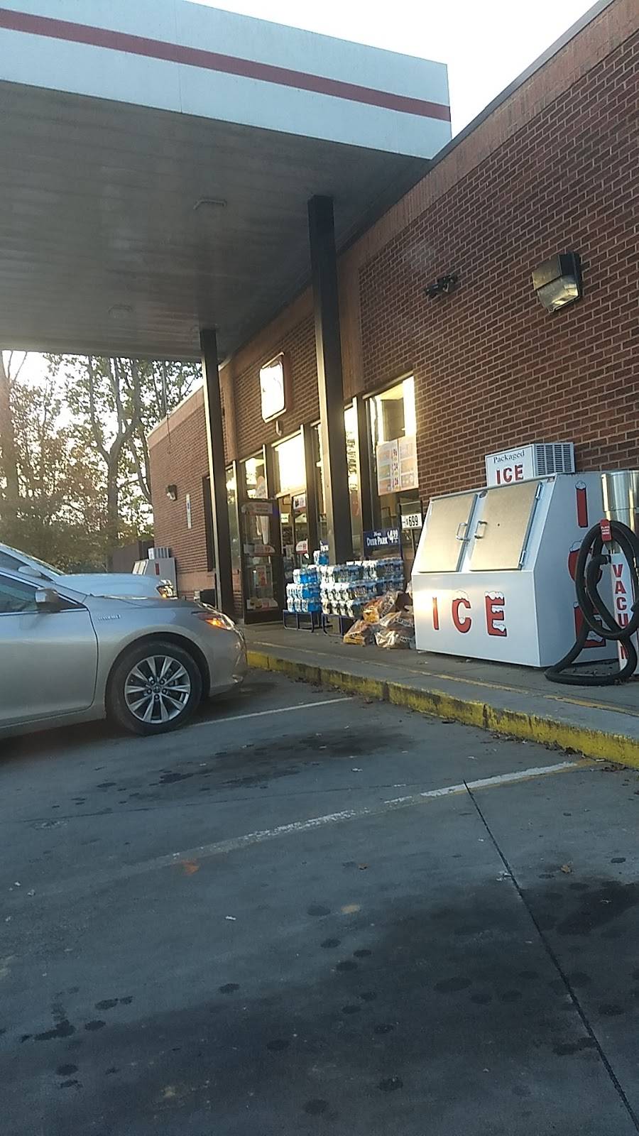 Dunkin | bakery | 2205 S Sterling St, Morganton, NC 28655, USA | 8284338556 OR +1 828-433-8556