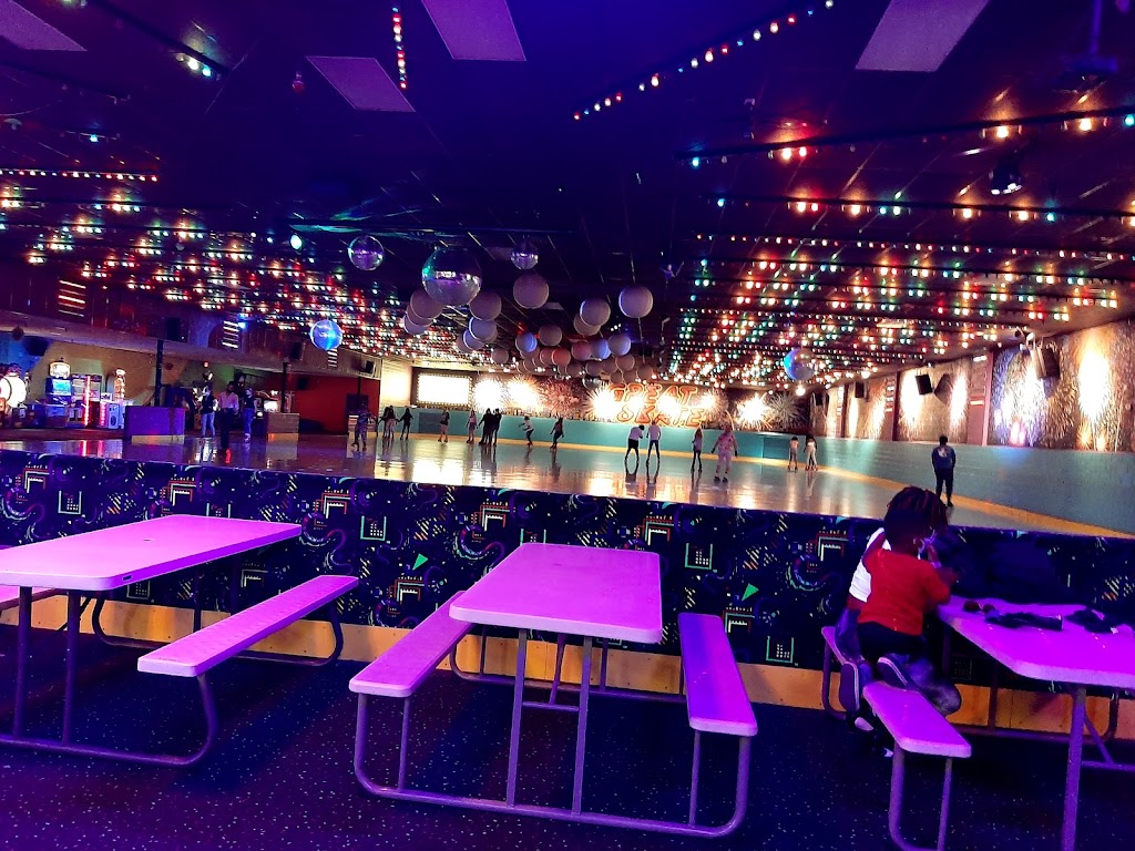 Great Skate | cafe | 10054 N 43rd Ave, Glendale, AZ 85302, USA | 6238421181 OR +1 623-842-1181