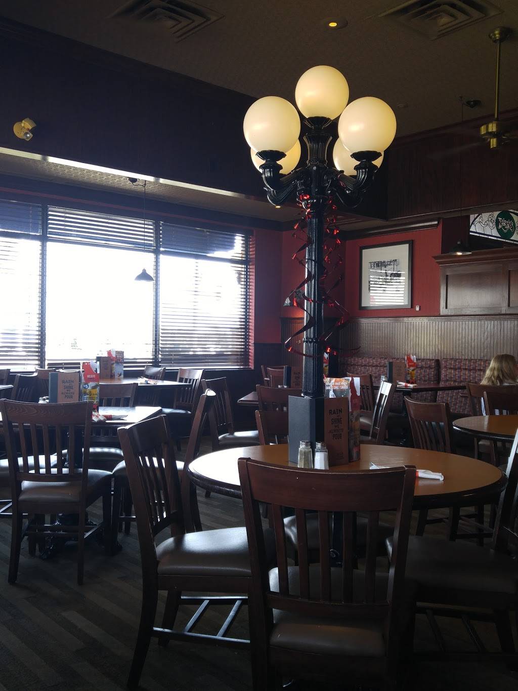 Kelseys Original Roadhouse | restaurant | 247 Broadway, Tillsonburg, ON N4G 3R4, Canada | 5196887674 OR +1 519-688-7674