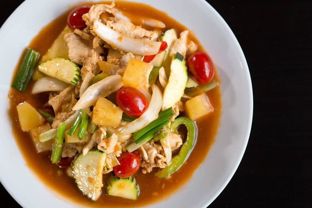 Sugar Palm Thai Restaurant | restaurant | 5580 Vincent Gate Terrace, Alexandria, VA 22312, USA | 7033541077 OR +1 703-354-1077