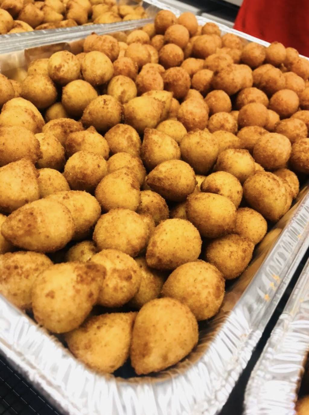 Little Mania | restaurant | 876 Broadway, Everett, MA 02149, USA | 6172942143 OR +1 617-294-2143