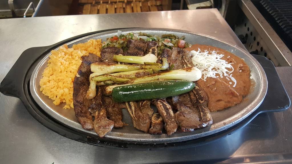 Comales de Waukegan | restaurant | 635 N McAree Rd, Waukegan, IL 60085, USA | 8472445203 OR +1 847-244-5203