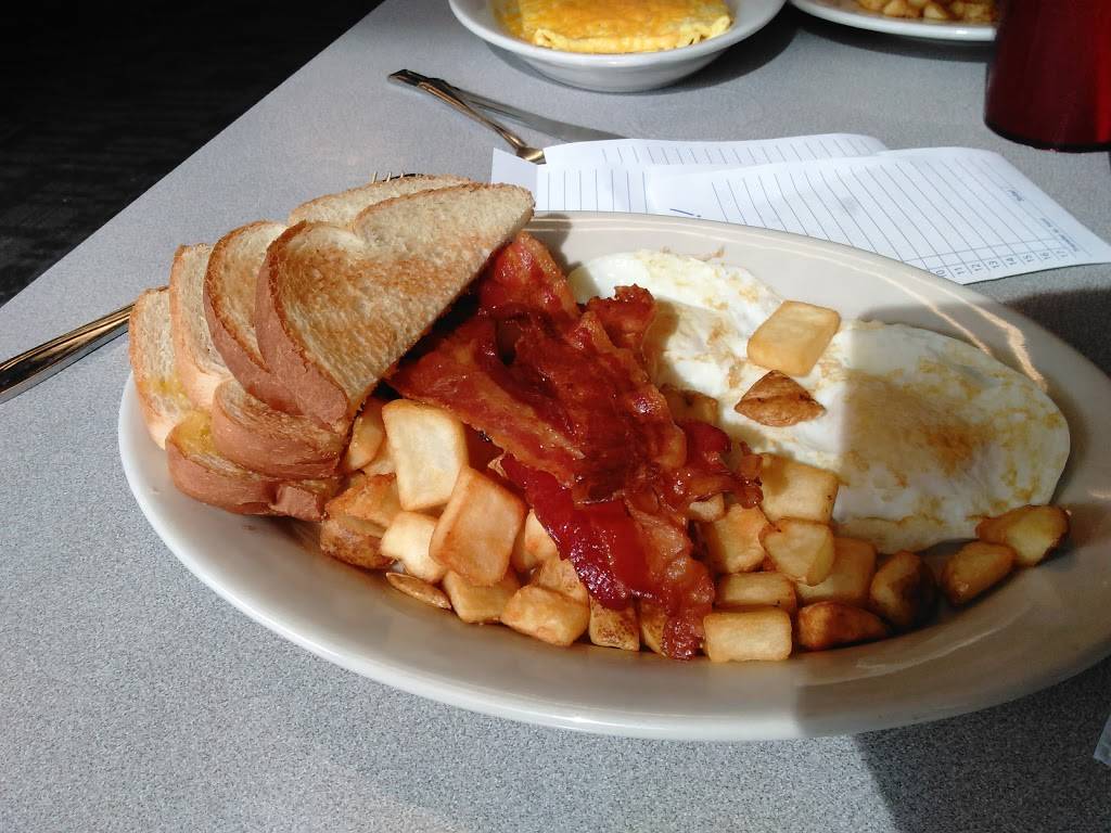 Downtowner Restaurant | restaurant | 2200 Elmwood Ave, Lafayette, IN 47904, USA | 7652697435 OR +1 765-269-7435