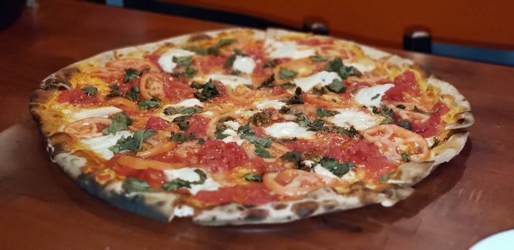 Retro Grub And Pub | restaurant | 87 Elizabeth St, Derby, CT 06418, USA | 4757775366 OR +1 475-777-5366