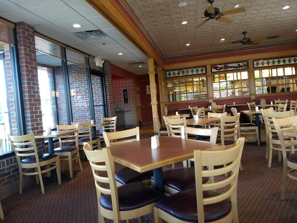 Bojangles Famous Chicken n Biscuits | restaurant | 4323 University Dr, Huntsville, AL 35816, USA | 2568953317 OR +1 256-895-3317