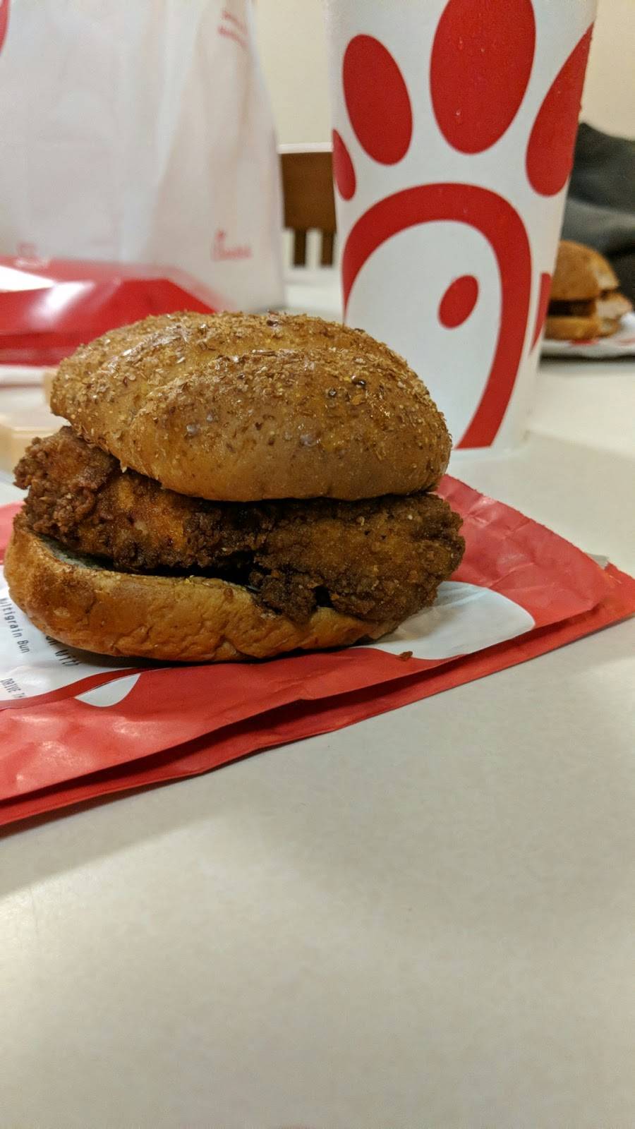 Chick-fil-A | restaurant | 1401 Maryland Ave NE, Washington, DC 20002, USA | 2023883500 OR +1 202-388-3500