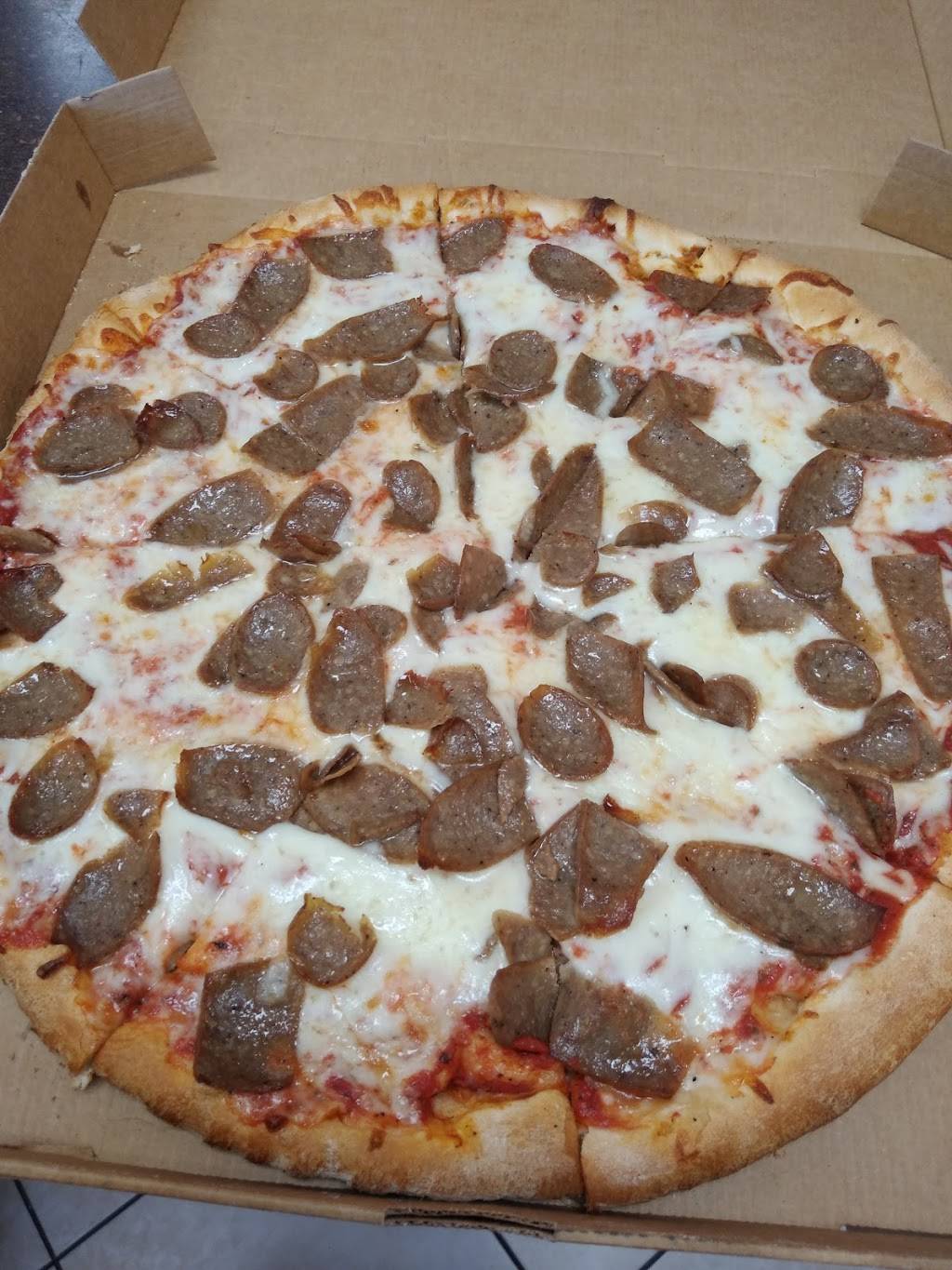 Friendlys Pizza New York Style | restaurant | 2921 S Orlando Dr Suit 162, Sanford, FL 32773, USA | 4076882979 OR +1 407-688-2979