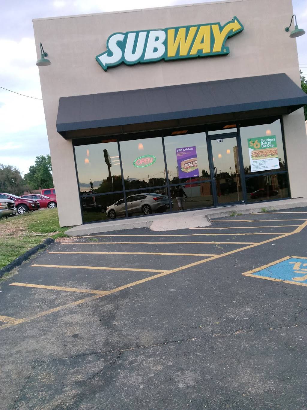 Subway | restaurant | 748 S Jefferson Ave, Lebanon, MO 65536, USA | 4175882111 OR +1 417-588-2111