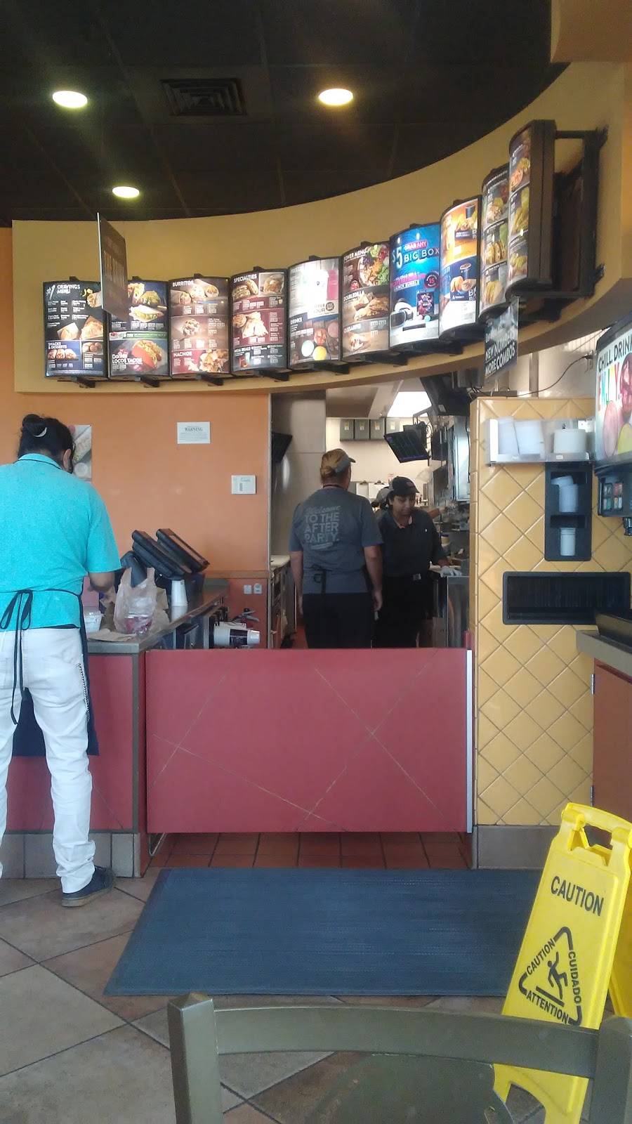 Taco Bell | meal takeaway | 2628 S Robertson Blvd, Los Angeles, CA 90034, USA | 3108151792 OR +1 310-815-1792