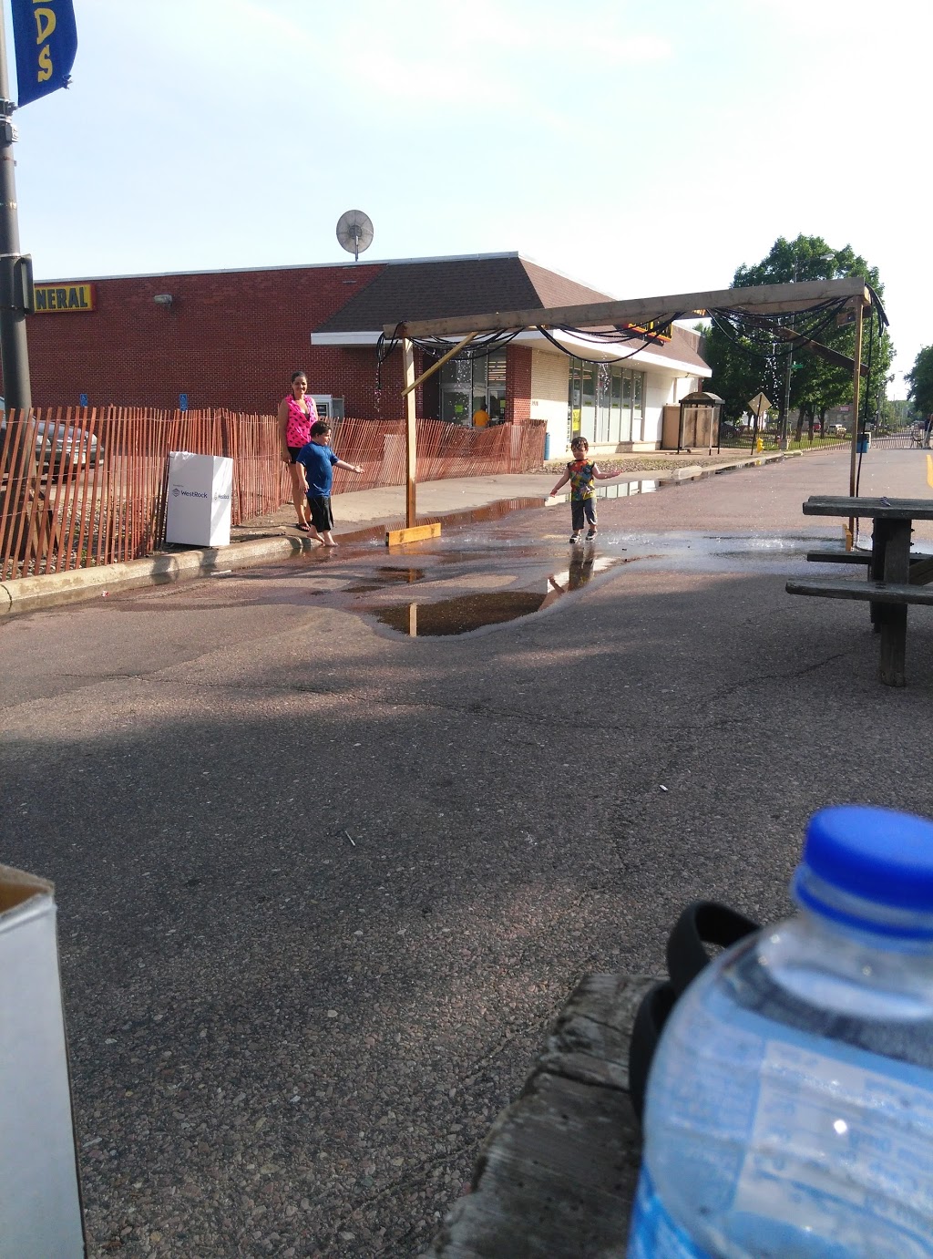 Steinbecks Pub | night club | 3929 Floyd Blvd, Sioux City, IA 51108, USA | 7122399444 OR +1 712-239-9444