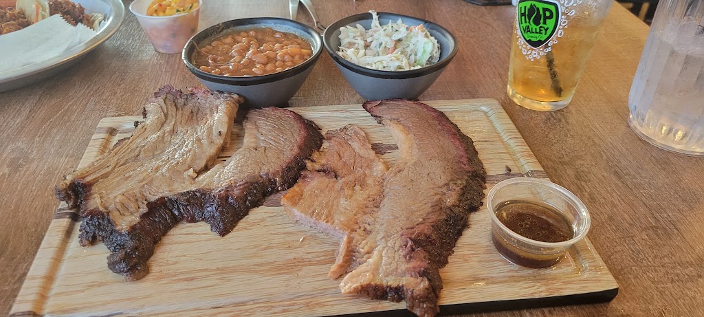 Hogfin Smokehouse | restaurant | 12513 Ocean Gateway, Ocean City, MD 21842, USA | 4103905998 OR +1 410-390-5998