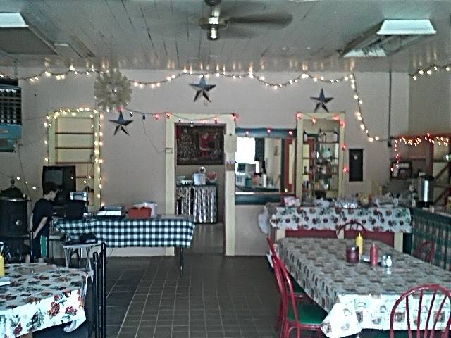 Gramma Kellys Kitchen | restaurant | 7 Front St, Dellrose, TN 38453, USA | 9317325590 OR +1 931-732-5590