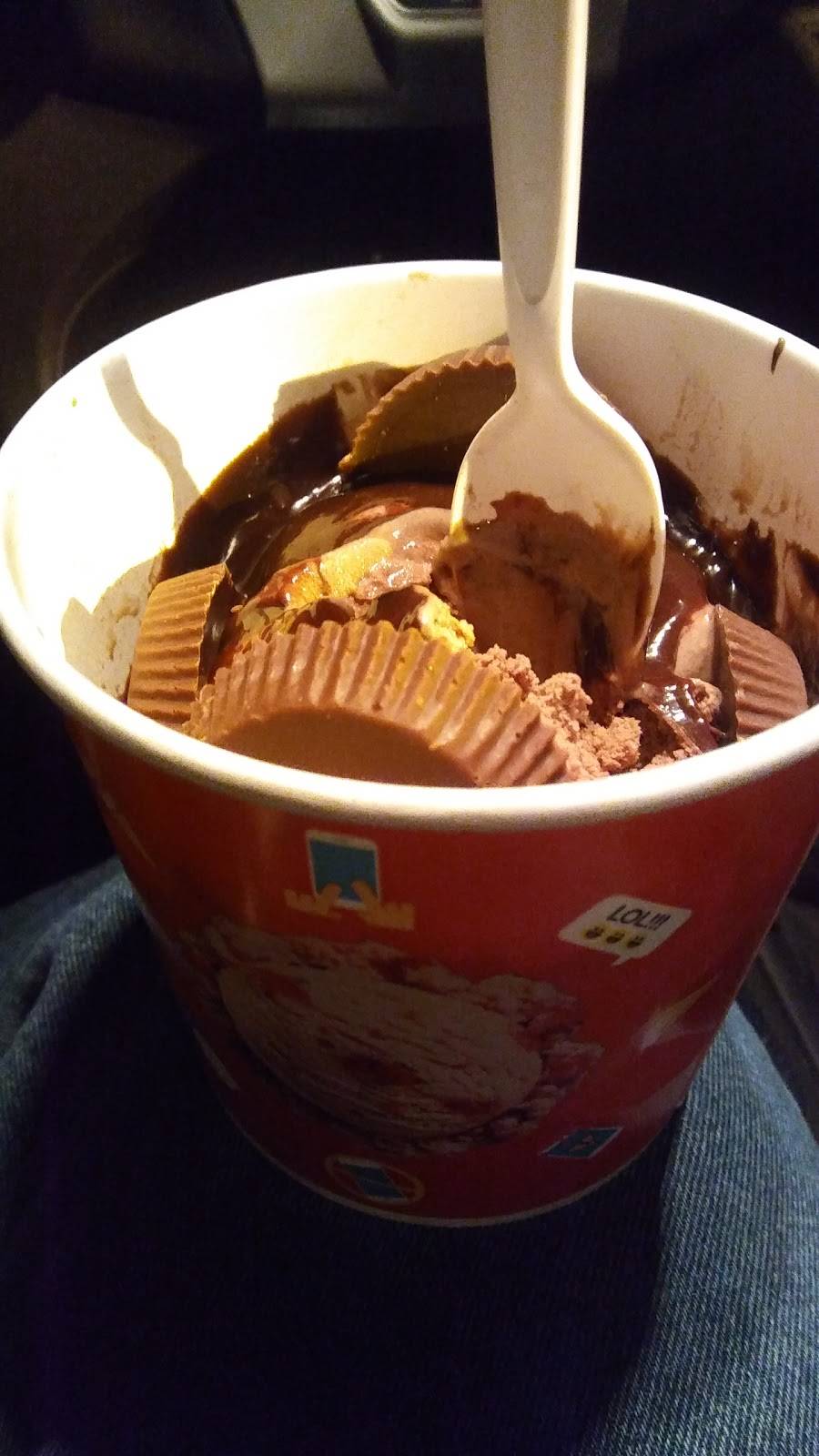 Friendlys | restaurant | 307 State Rd, North Dartmouth, MA 02747, USA | 5089949657 OR +1 508-994-9657