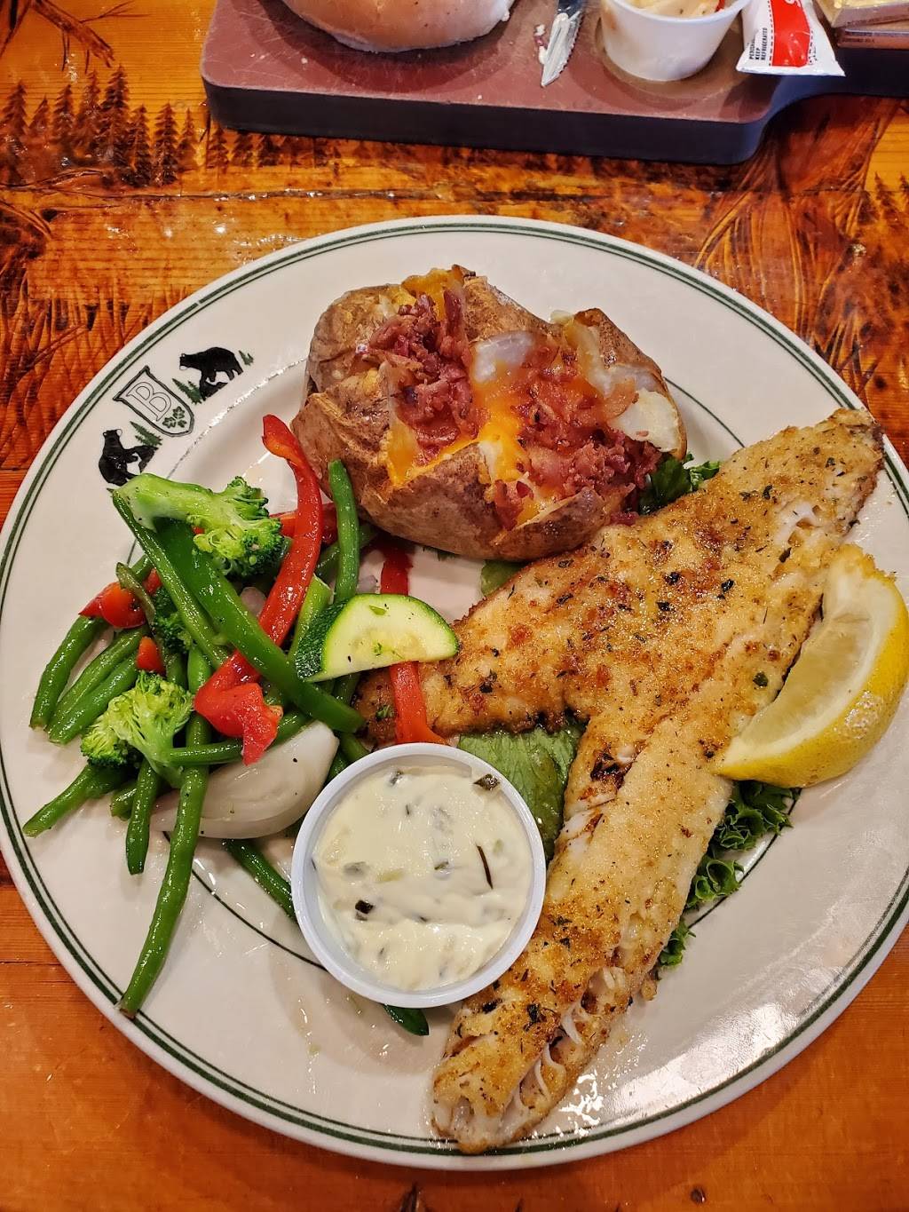 Black Bear Lodge & Saloon | restaurant | 14819 Edgewood Dr N, Baxter, MN 56425, USA | 2188288400 OR +1 218-828-8400