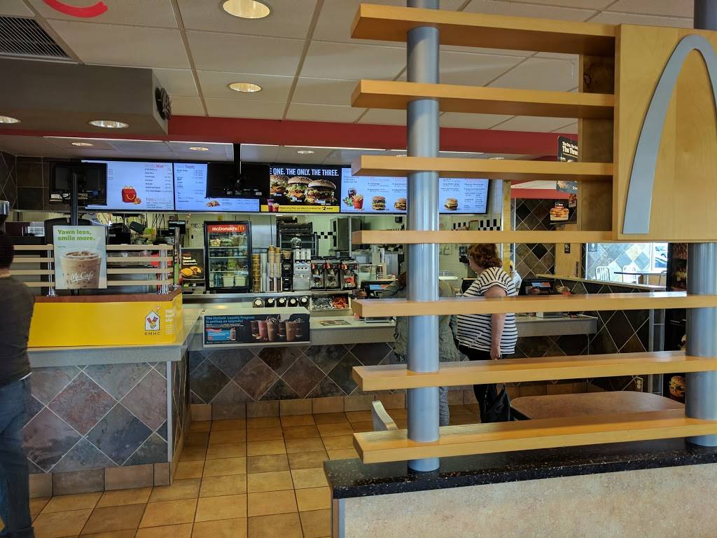 McDonalds | cafe | 9611 N by NE Blvd, Fishers, IN 46038, USA | 3175782028 OR +1 317-578-2028