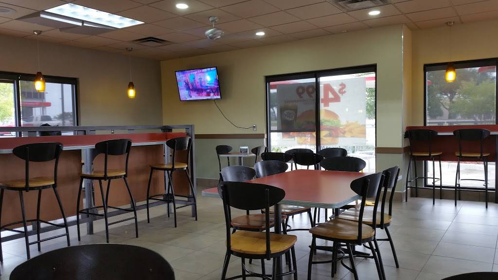 Jack in the Box | restaurant | 2500 W Irving Blvd, Irving, TX 75061, USA | 9729867850 OR +1 972-986-7850