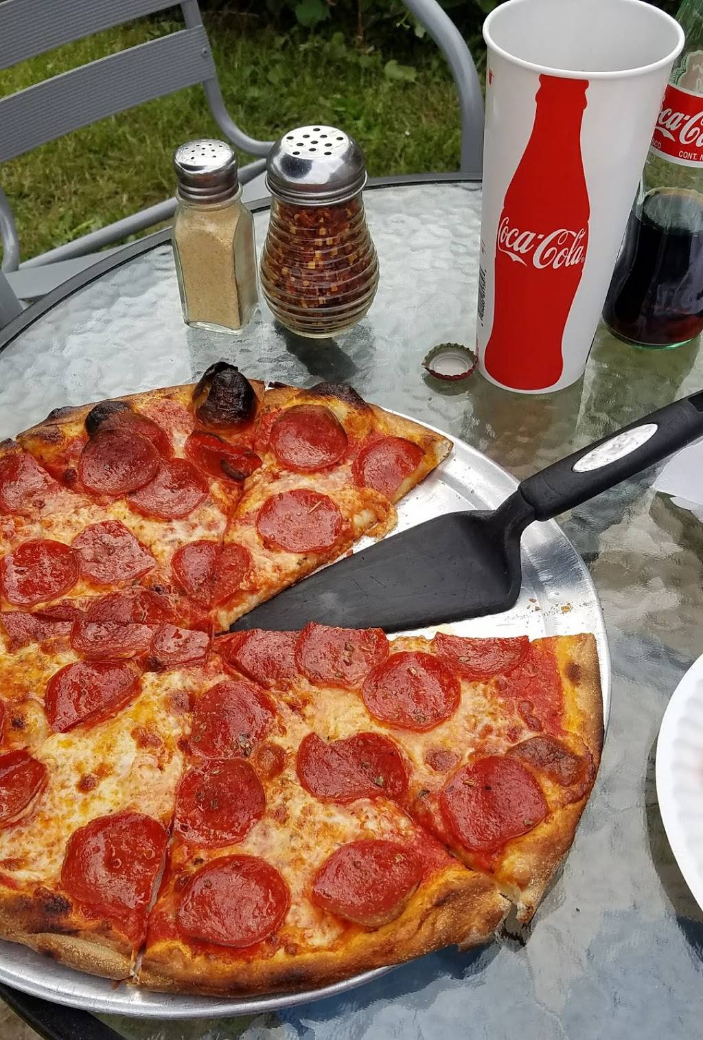 Catskill Mountain Pizza Co | restaurant | 51 Mill Hill Rd, Woodstock, NY 12498, USA | 8456797969 OR +1 845-679-7969