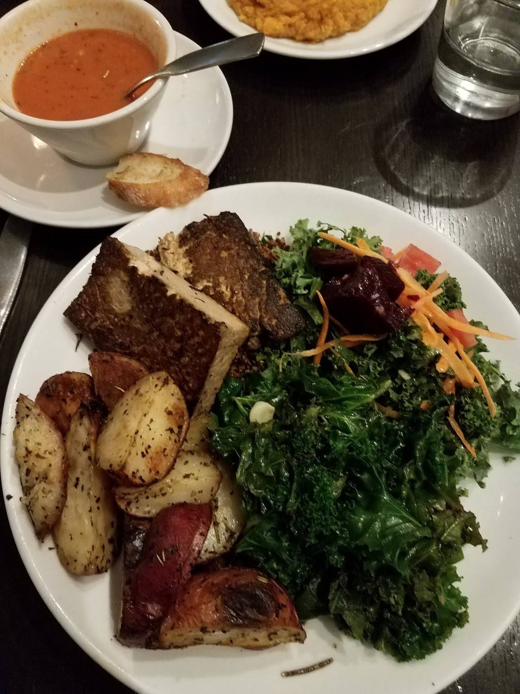 Munch | restaurant | 104 N Marion St, Oak Park, IL 60301, USA | 7088484226 OR +1 708-848-4226