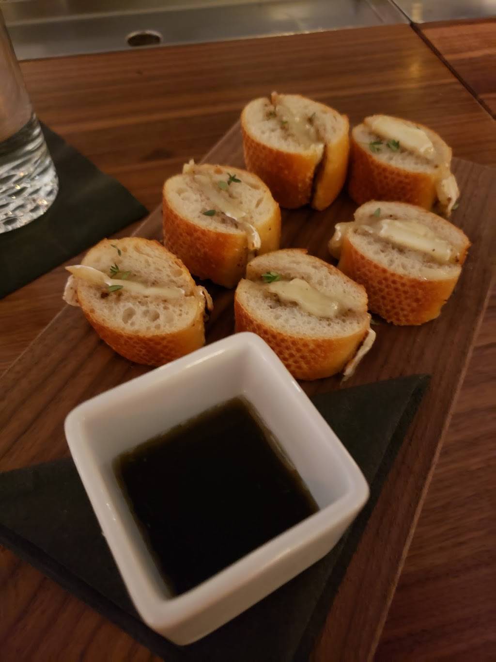 The Refectory | restaurant | 862 Lancaster Ave, Villanova, PA 19085, USA | 6105195786 OR +1 610-519-5786