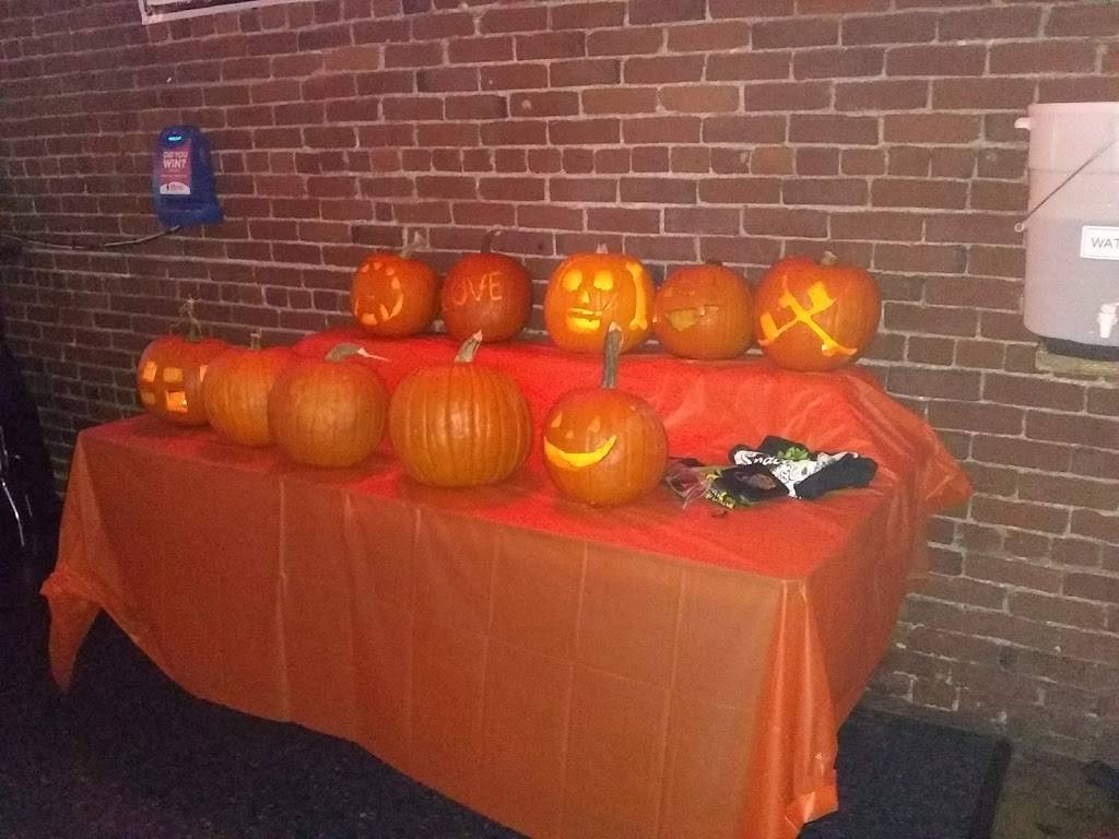 Silver Dollar II | restaurant | 19 NW 5th Ave, Portland, OR 97209, USA | 5032413465 OR +1 503-241-3465