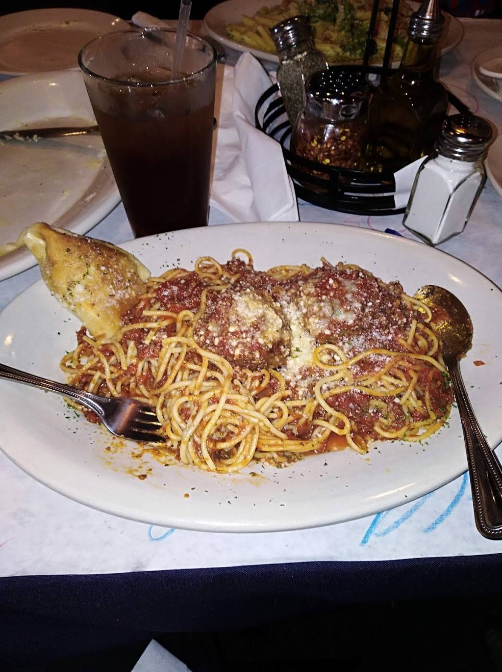 Zianos Italian Eatery | restaurant | 702 E Dupont Rd, Fort Wayne, IN 46825, USA | 2607555643 OR +1 260-755-5643