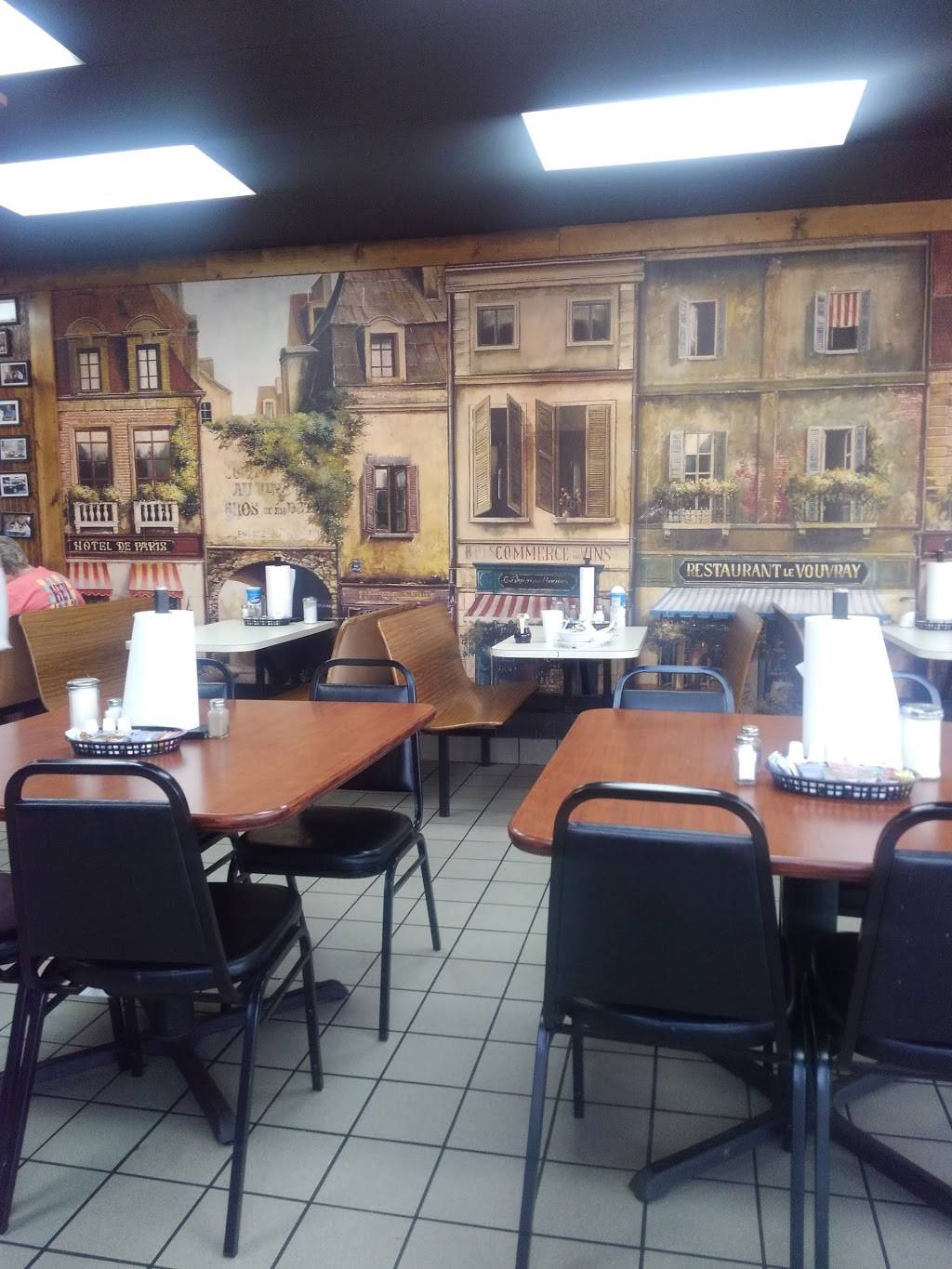 Friends Cafe | restaurant | 351 N Main St, Woodruff, SC 29388, USA | 8644765522 OR +1 864-476-5522