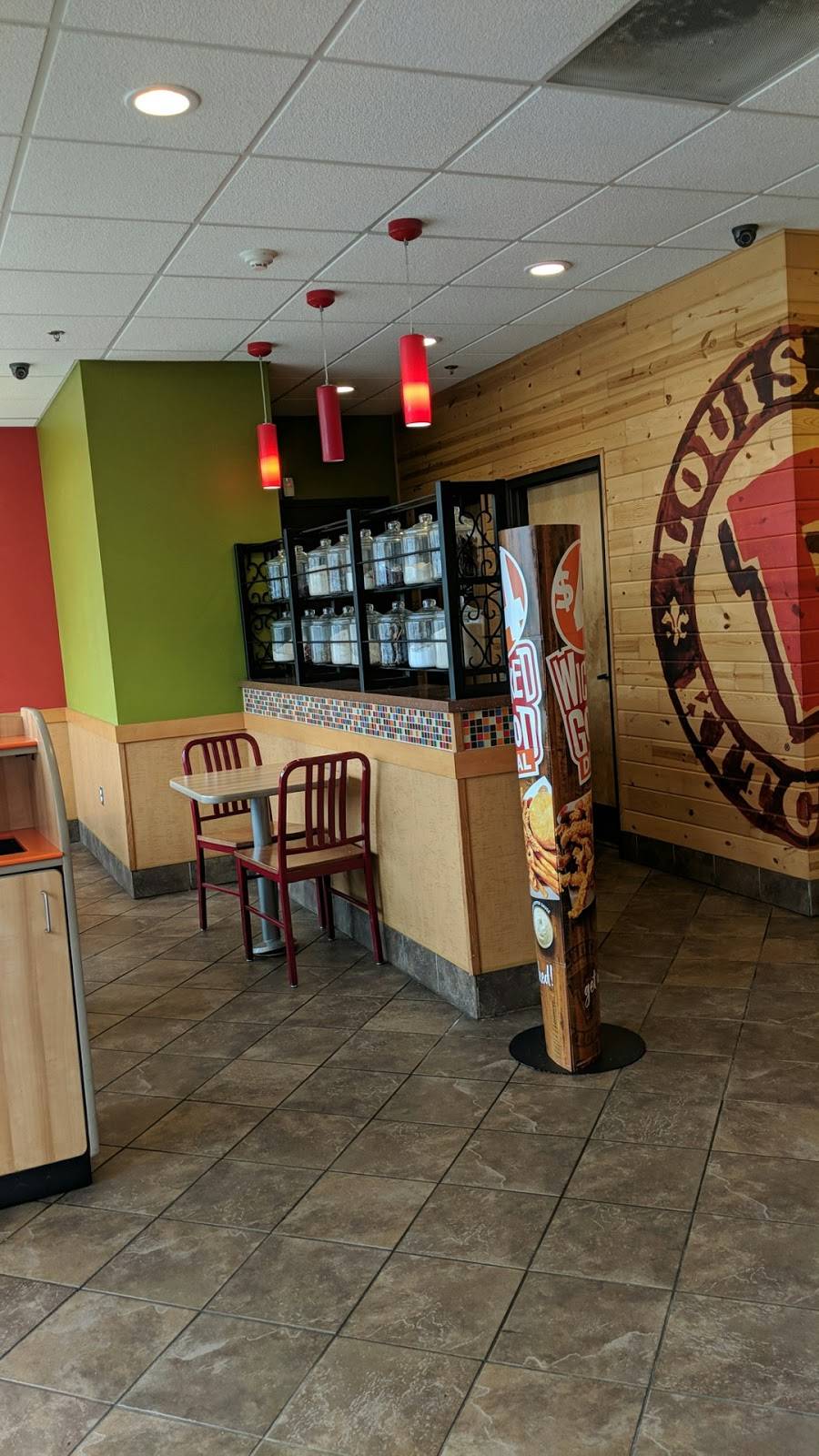 Popeyes Louisiana Kitchen | restaurant | 10 Mill Rd, Irvington, NJ 07111, USA | 8629553325 OR +1 862-955-3325