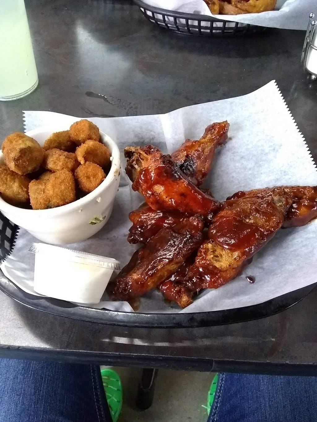 Chattanooga Billiard Club Inc | restaurant | 725 Cherry St, Chattanooga, TN 37402, USA | 4232677740 OR +1 423-267-7740