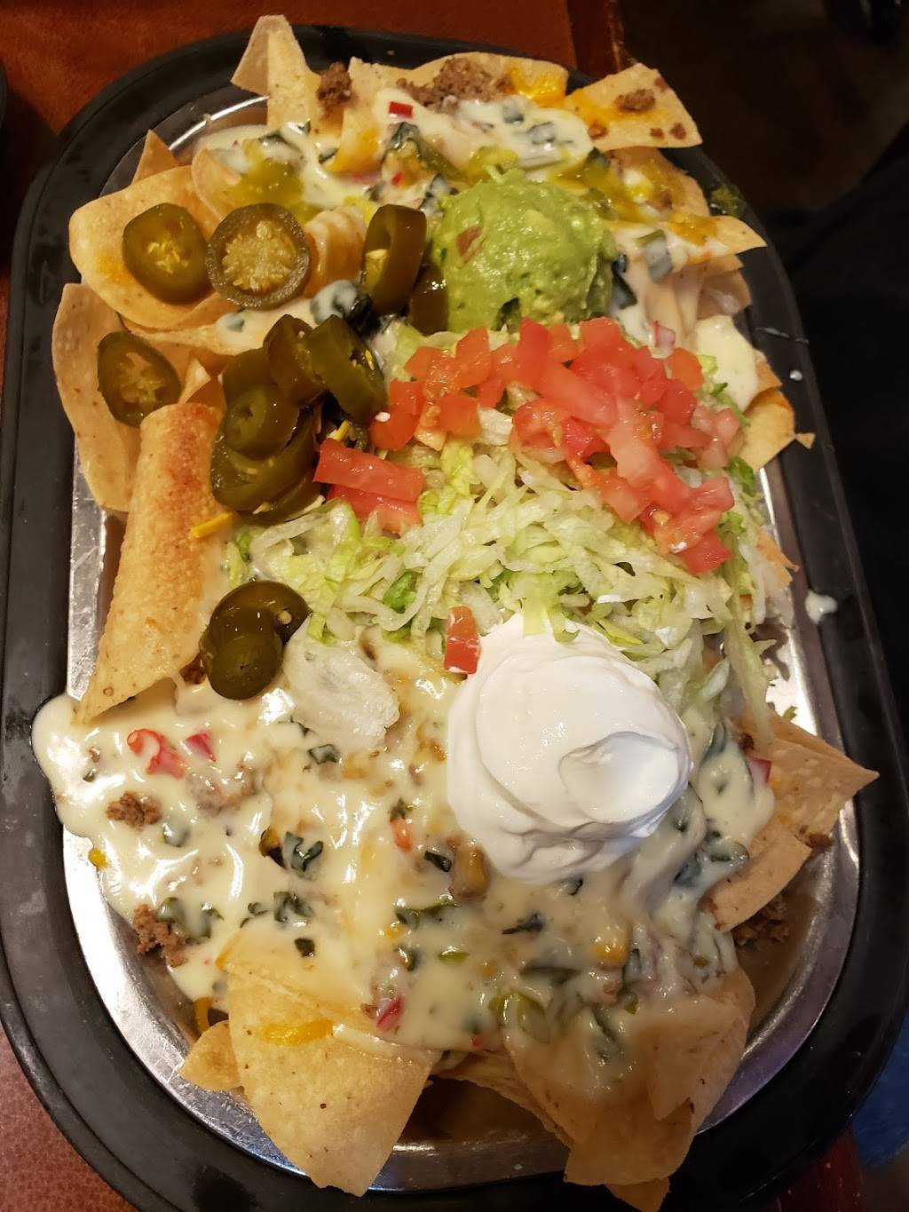 Sombreros Mexican Cantina | restaurant | 22702 Midland Dr, Shawnee, KS 66226, USA | 9134416700 OR +1 913-441-6700