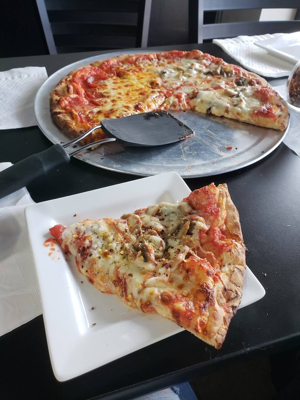 Bella Gia Bistro | restaurant | 504 Greenhill Ave, Wilmington, DE 19805, USA | 3022742977 OR +1 302-274-2977