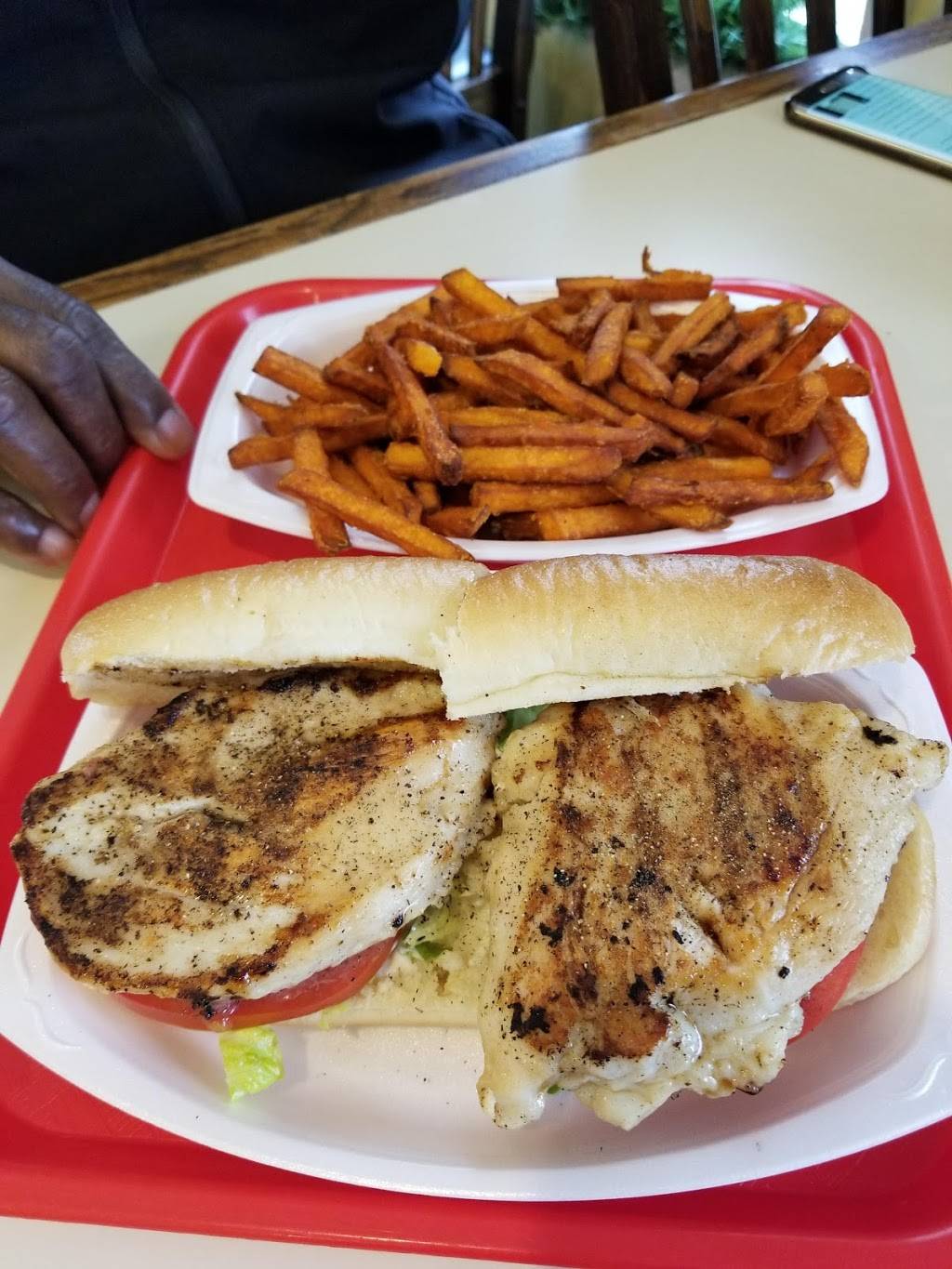 Newsomes Restaurant | restaurant | 235 Jessie Dupont Memorial Hwy, Burgess, VA 22432, USA | 8044539071 OR +1 804-453-9071