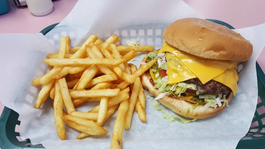 Bennys | restaurant | 1675 Bosque Farms Blvd, Bosque Farms, NM 87068, USA | 5058692210 OR +1 505-869-2210