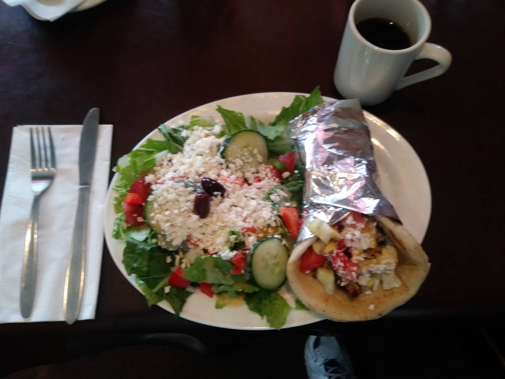 Melinas Family Restaurant | restaurant | 115 Main St W, Port Colborne, ON L3K 3V3, Canada | 9058352755 OR +1 905-835-2755